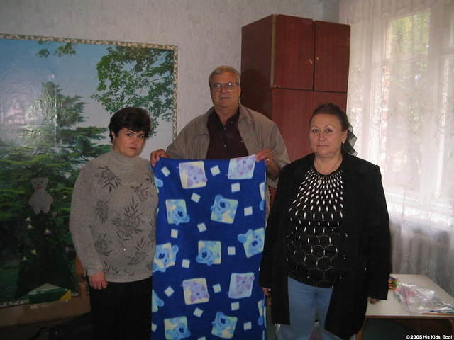 Thank you Walter Lee, and Glen Oaks Church of Christ for these wonderful, warm blankets!