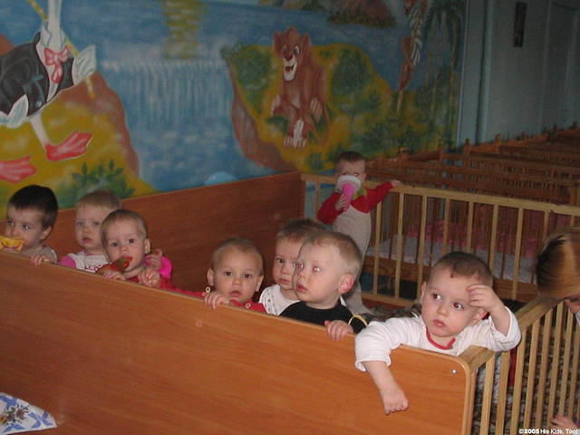 Babies are waiting for their guests.