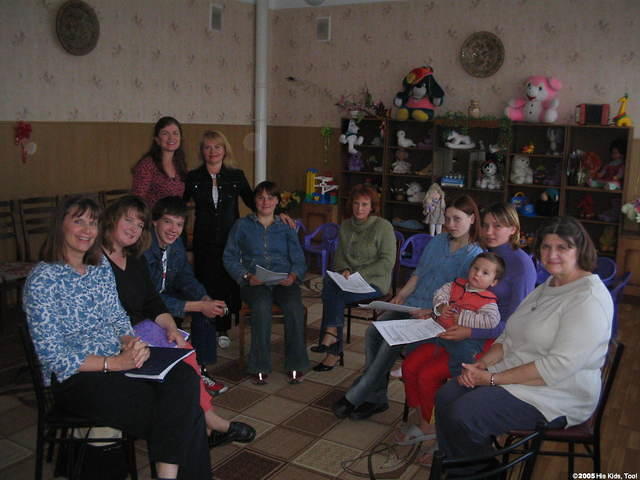 We were pleased return to the 'Shelter' in Donetsk.  First presenting the information to the young ladies, and then ...