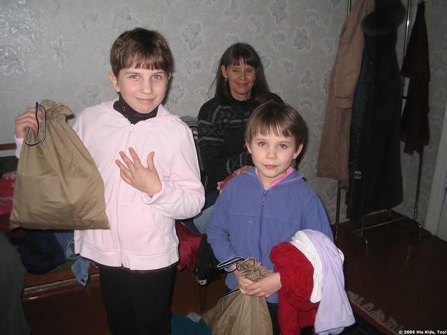 Thanks to Glendale Church of Christ in Murray KY, 50 children reived personal care bags filled with all sorts of goodies.