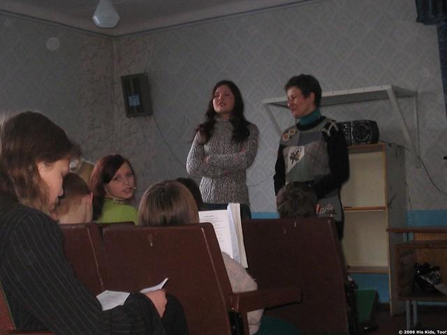 Masha and Vita teach the lesson.