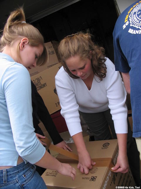 Thank you to Kids Expo in California for the huge donation of OTC children's medcine.  Here volunteers from the Campbell Church