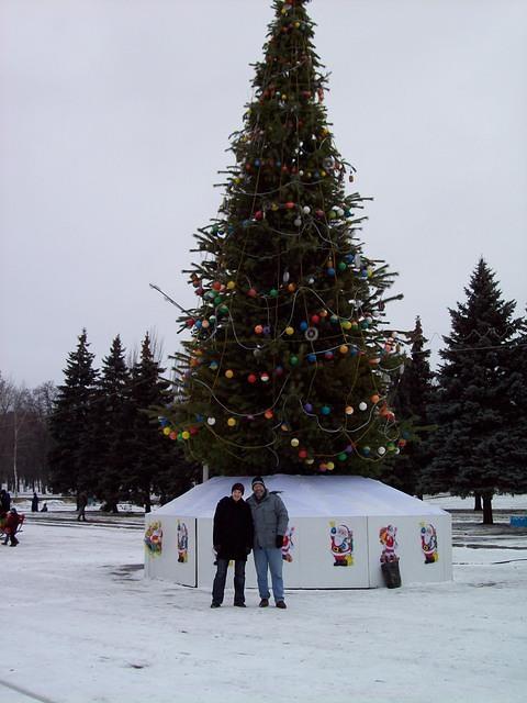 They paid a visit to the down Dzerzhinsk, where they had a wonderful 'Yolka'!