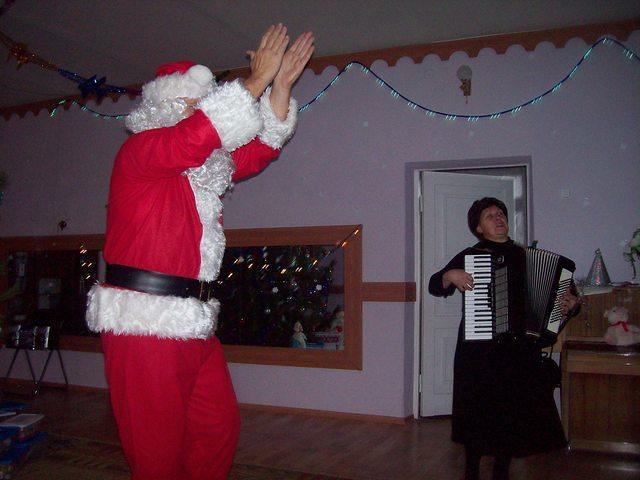 The next stop was the local children's shelter.  We were greeting with music!