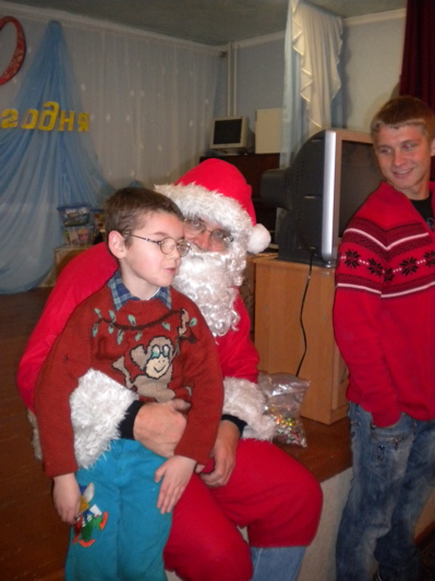 In Shaktursk, we were greeted by almost 100 children.