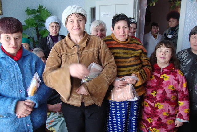We inquired as to 'where' the older people go, and were sent to Scheznoe, where we found HUNDREDS of people.