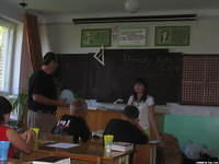 Rich , with the help of Nastia is teaching the high schoolers.
