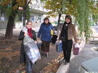 Fall 2004 was great, as Fami D. (Woodbury Church of Christ) came along to help.  The extra pair of hands were wonderful helping