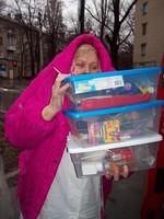 The next stop was the Teremok Hospital, where 60+ children received boxes.