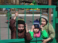 The kids came out to say, 'Good Bye' to us.